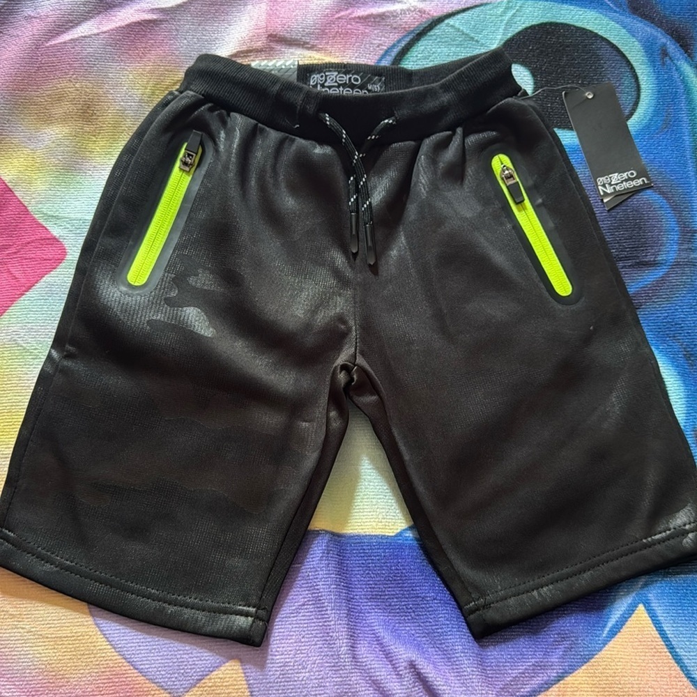 Zero Nineteen Shorts